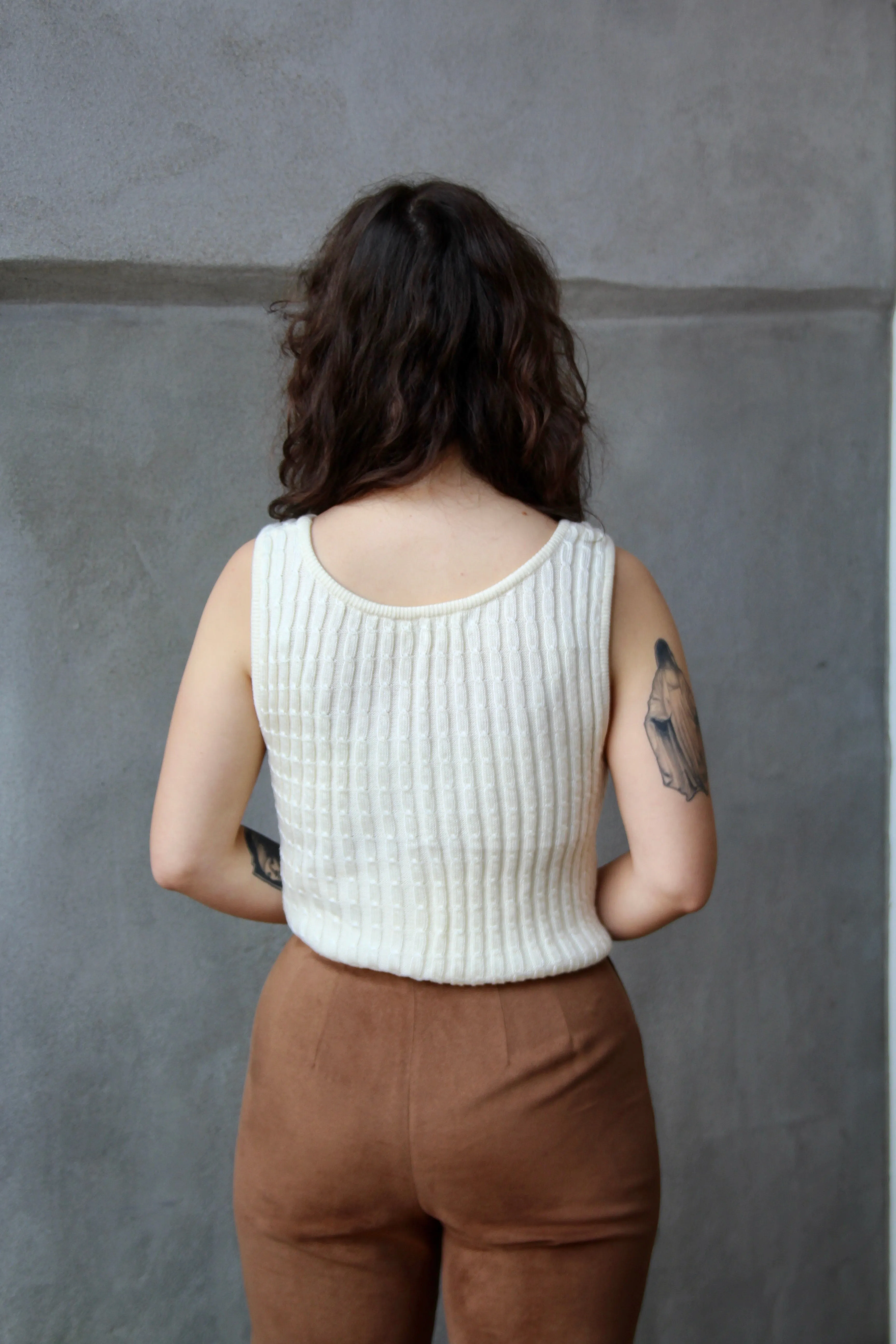 90s Does 60s Cream Cable Knit Tank - L