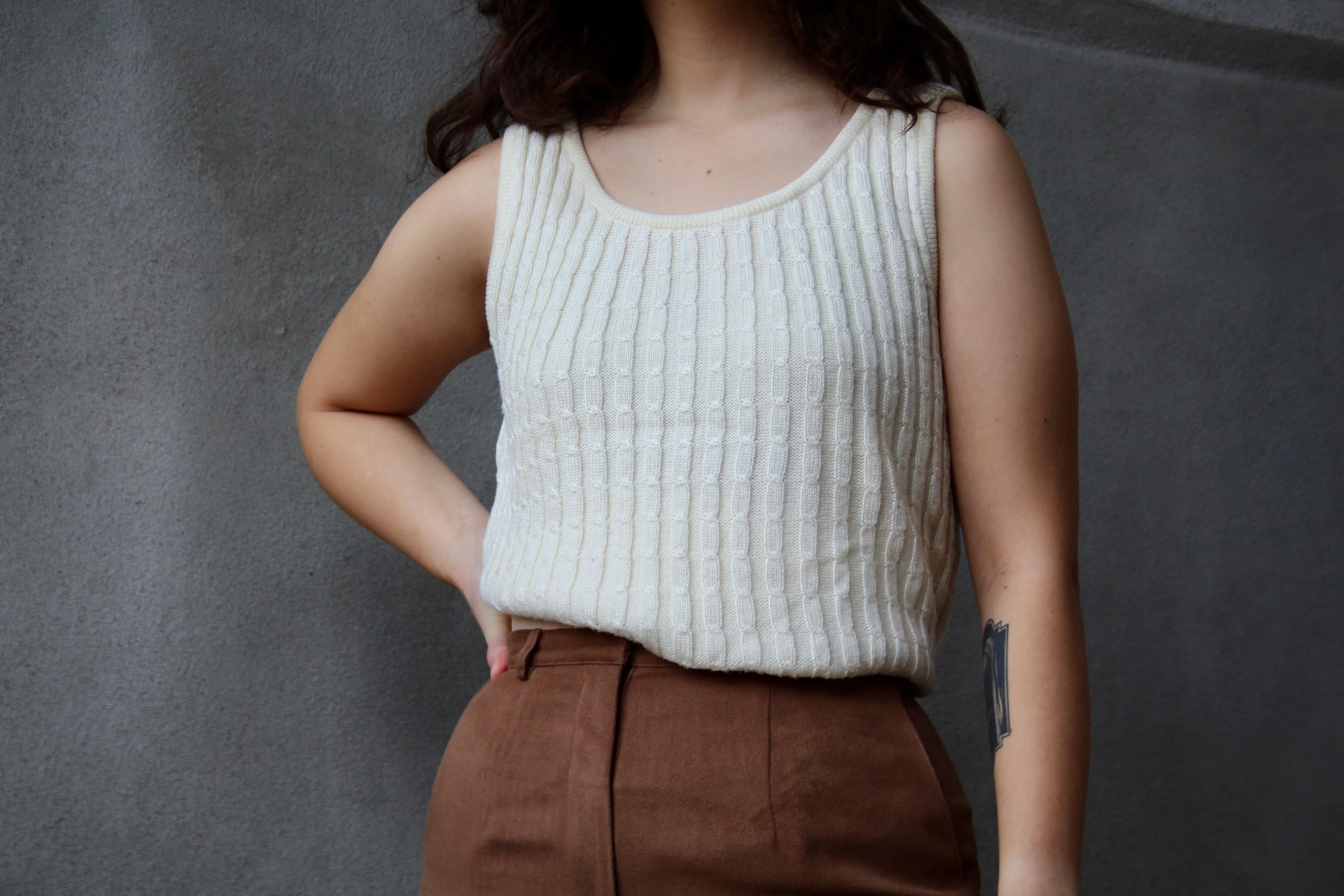 90s Does 60s Cream Cable Knit Tank - L