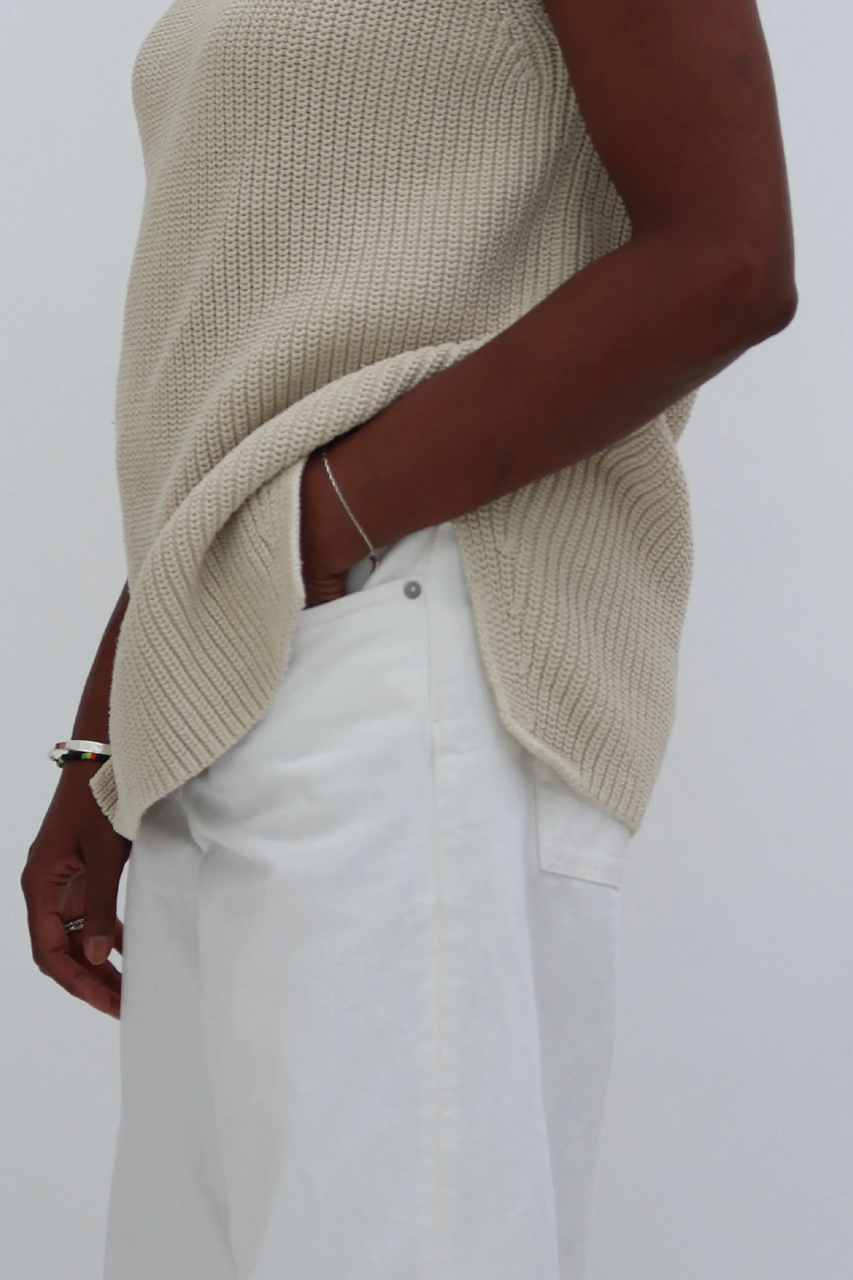 ARKET SLEEVELESS VEST