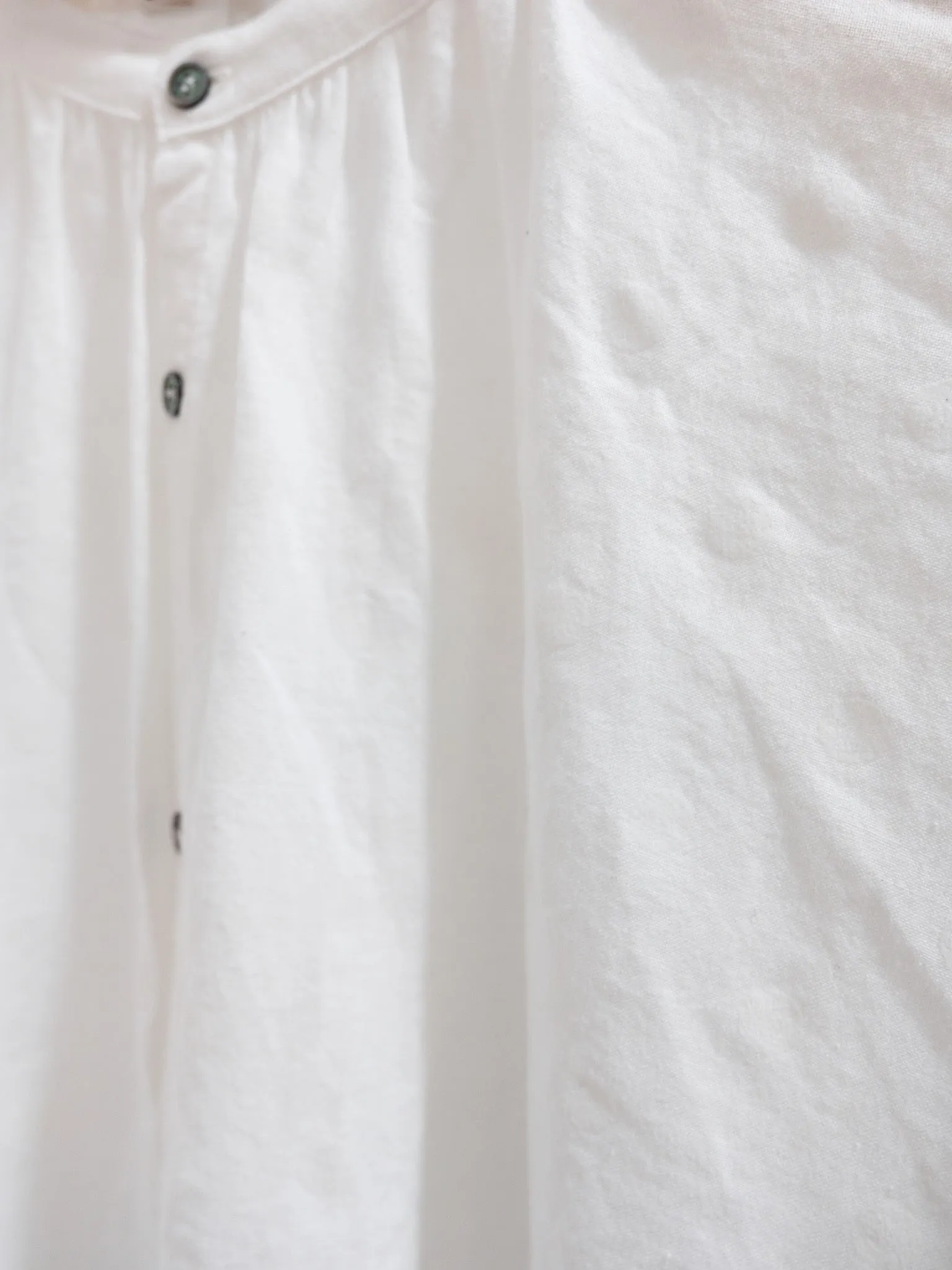 Azumadaki Ramie Flocky Dot Shirt - White