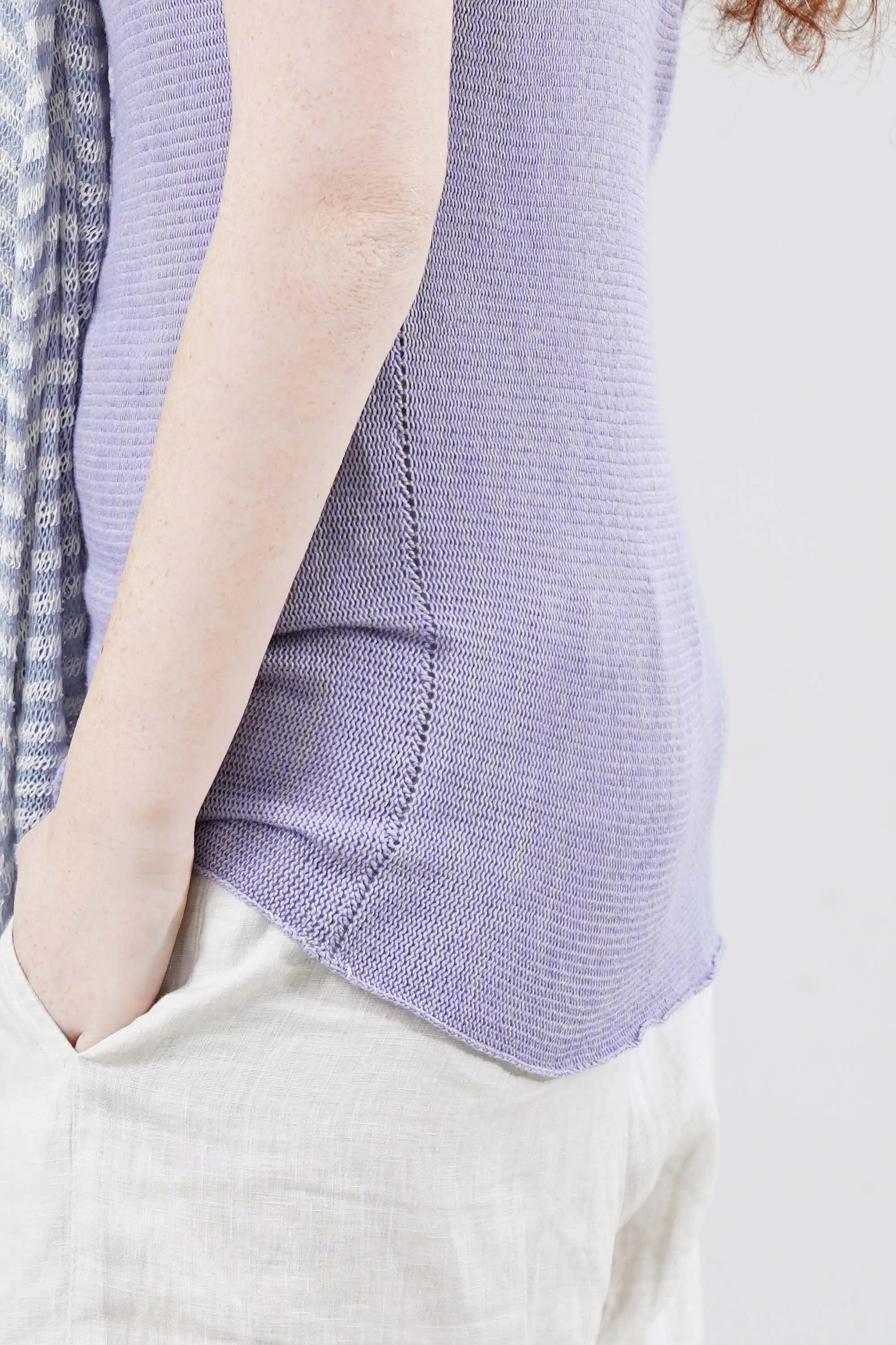 Boat neck sleeveless knit top - Lavender / White