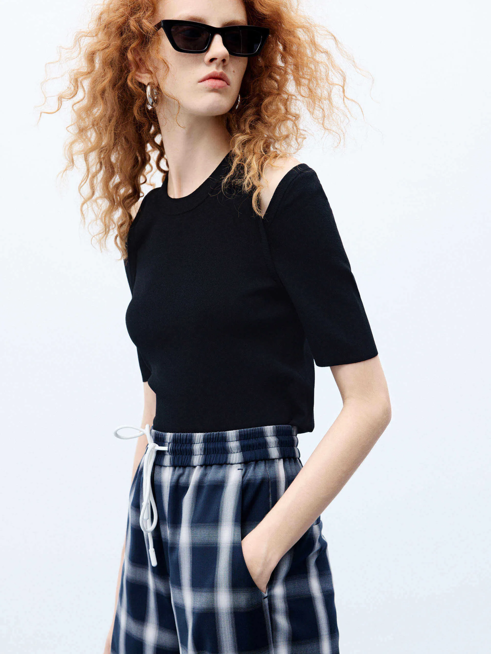 Cut Shoulder Knit Top