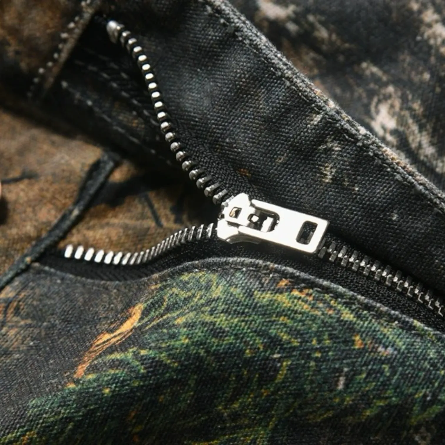 Forest tree camouflage print carpenter jean