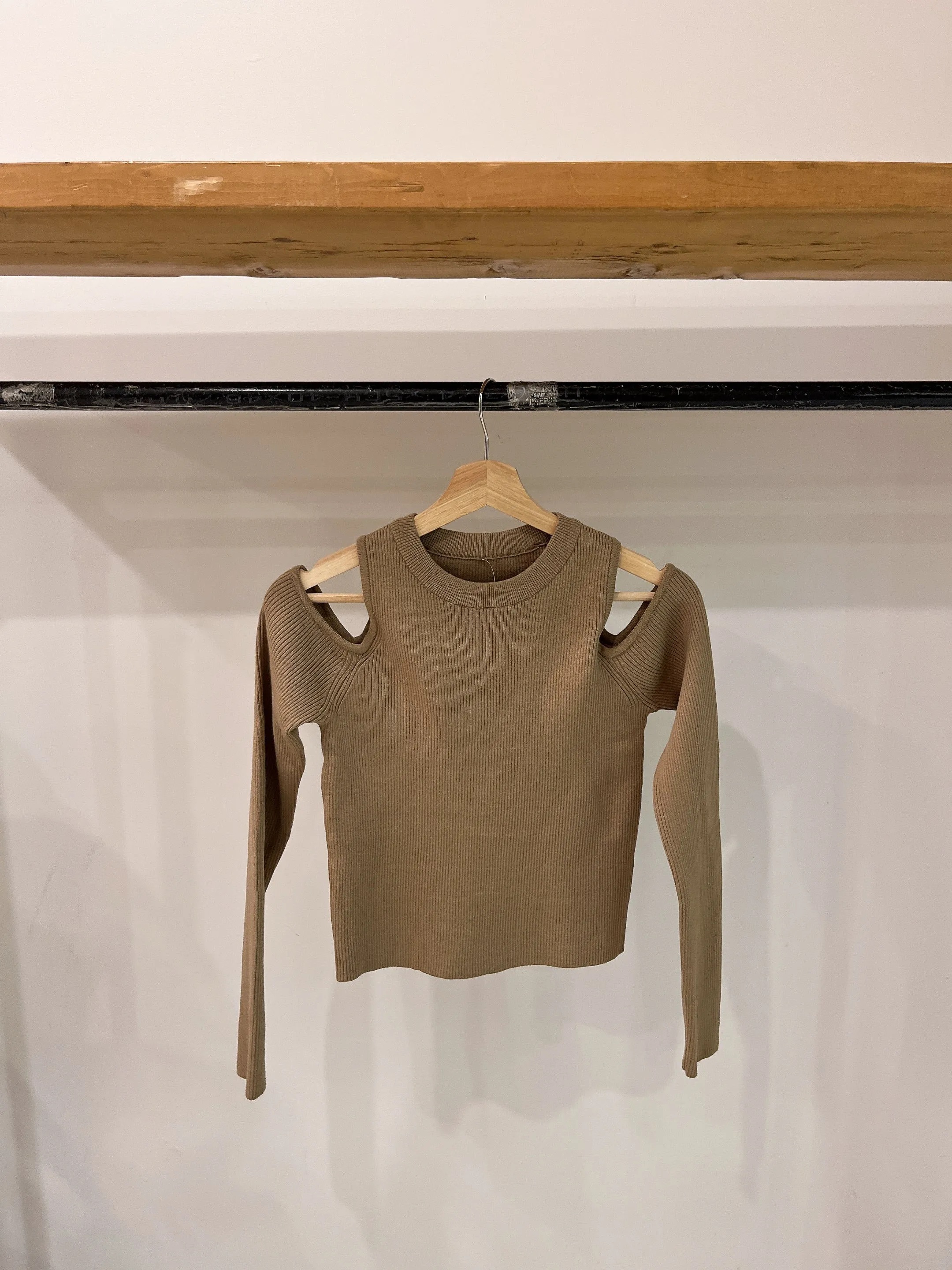 JINA Cutout top