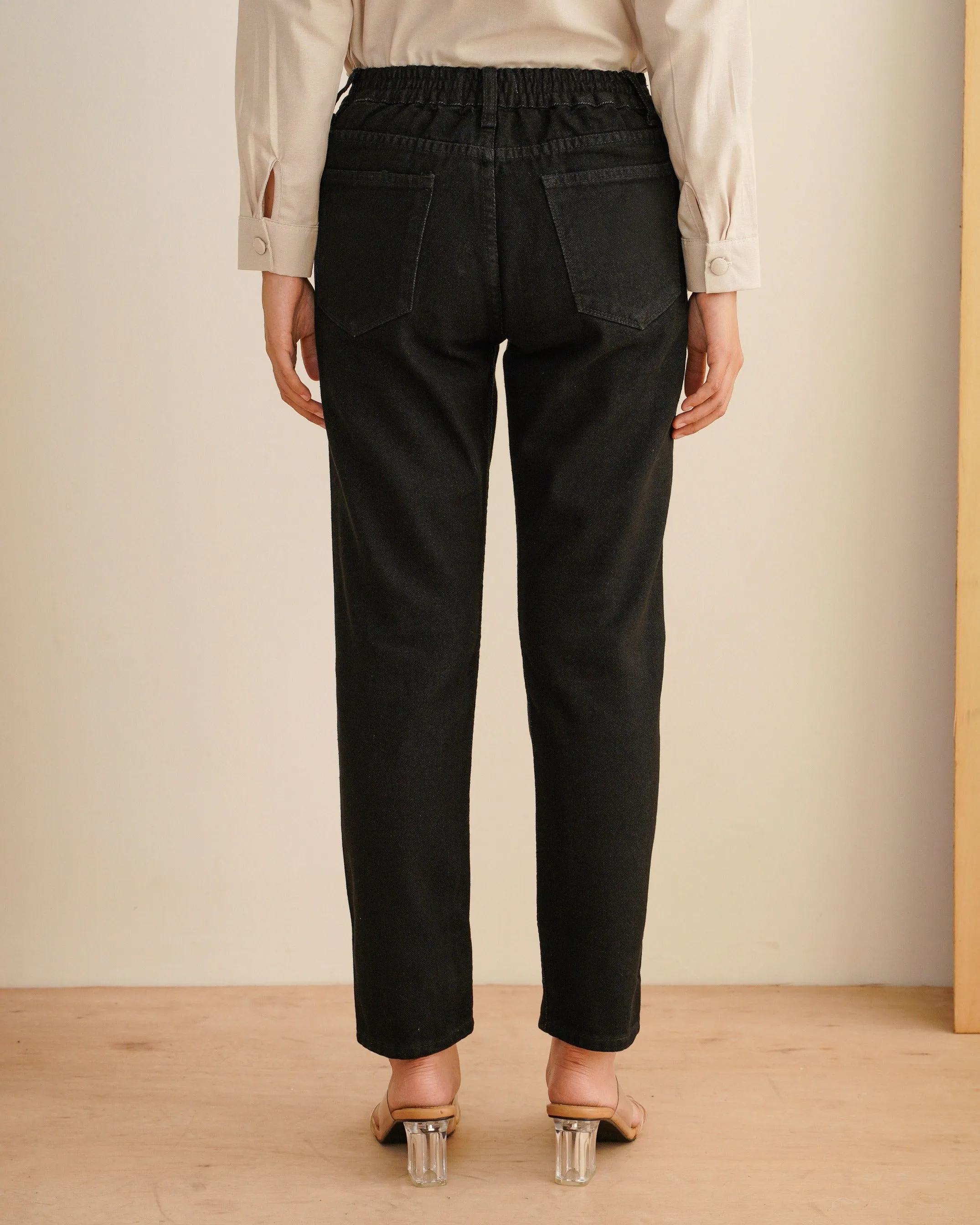 KAIA JEANS