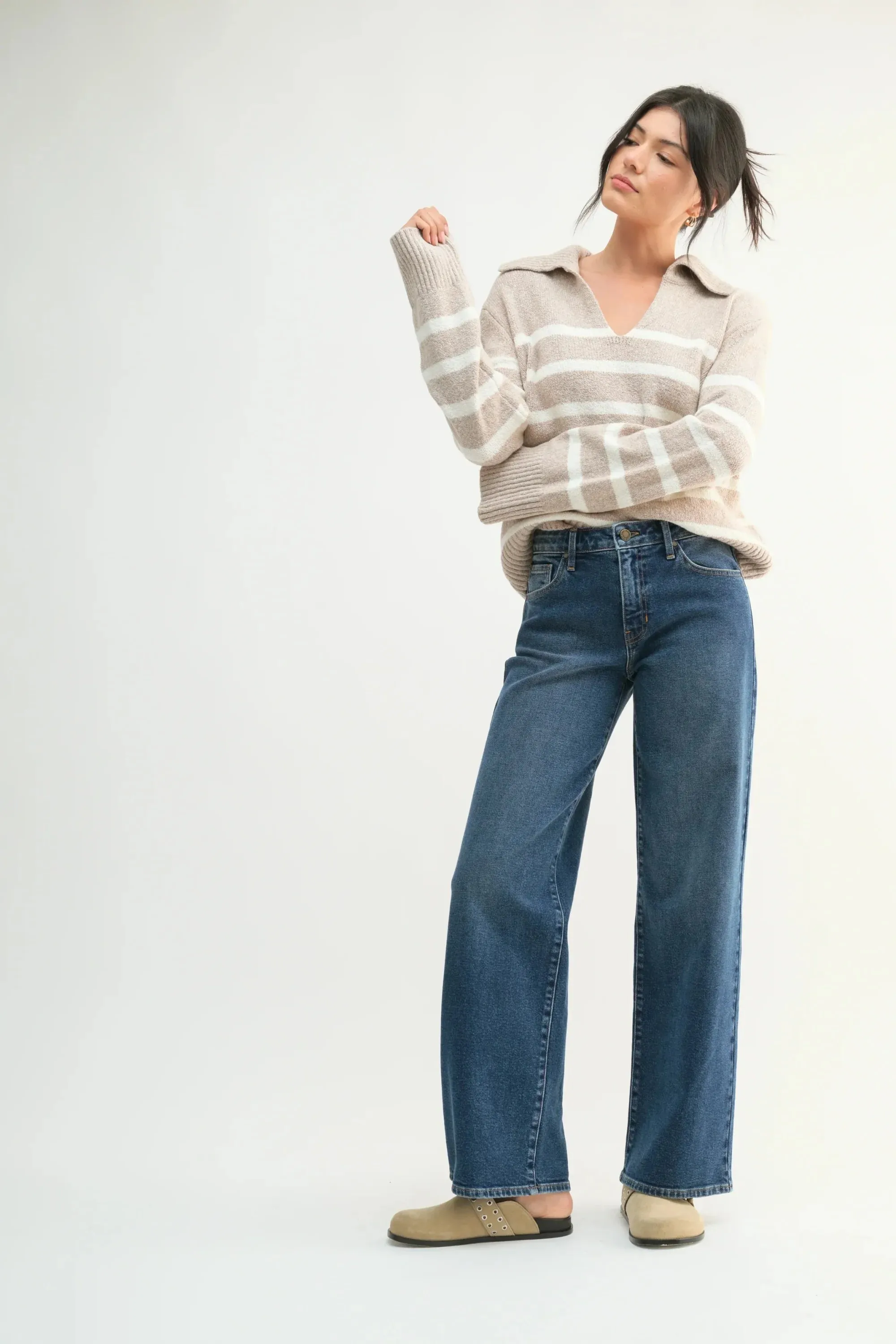 MIDRISE SLIM WIDE LEG DENIM JEANS WITH LIGHT STRETCH