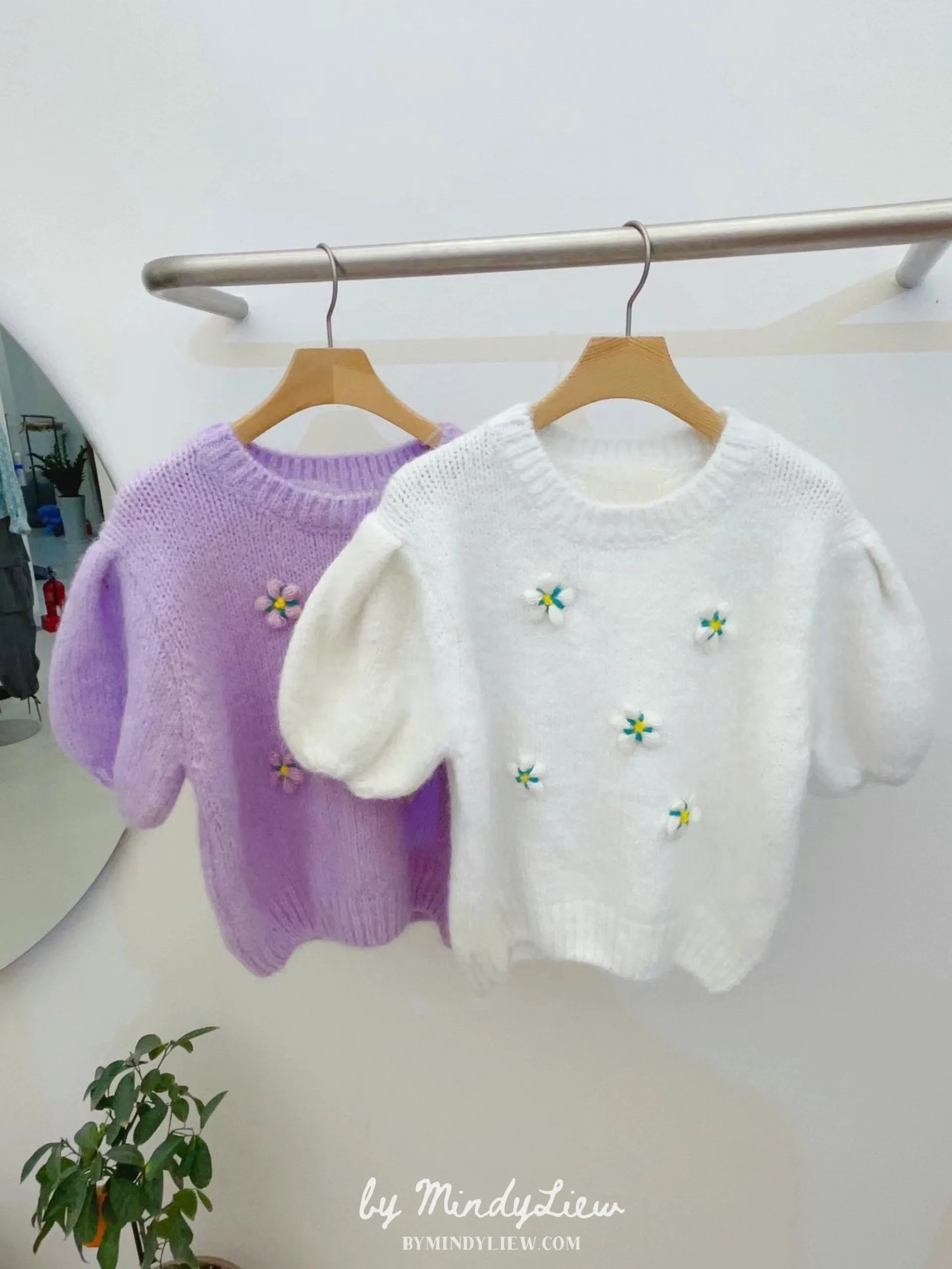 ML231002 Flower Knit Top