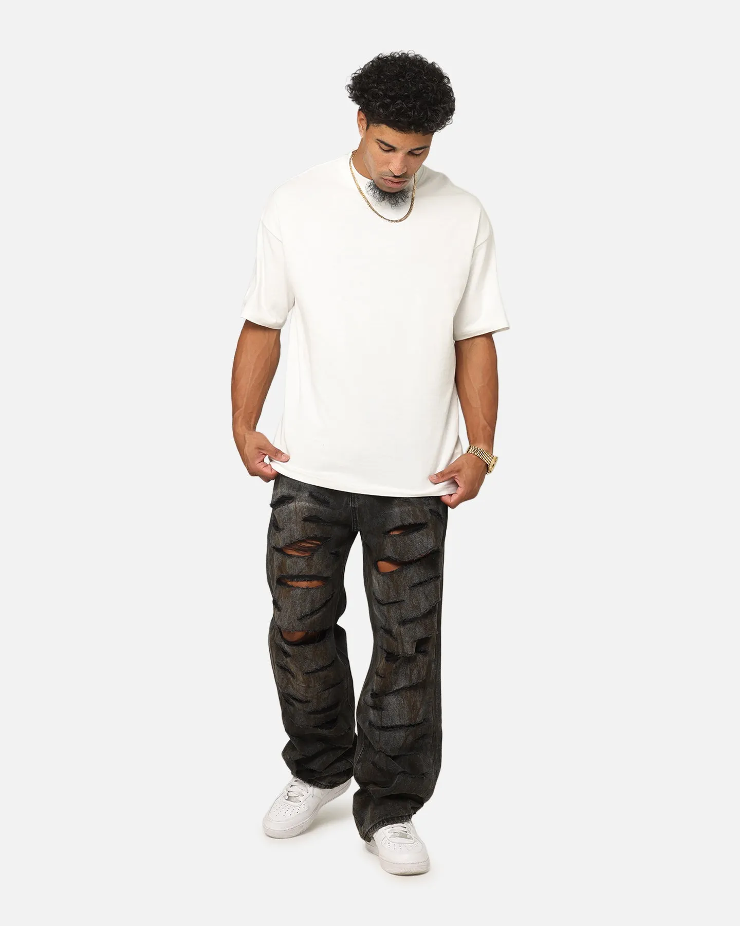 MNML Ultra Baggy Thrashed Denim Jeans Black