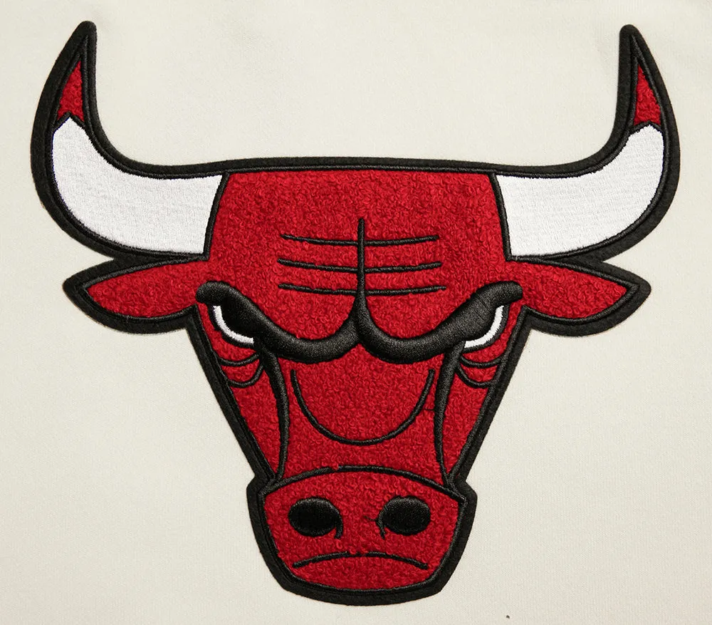 NBA CHICAGO BULLS RETRO CLASSIC WOMEN'S CROPPED PO HOODIE (EGGSHELL/ RED)