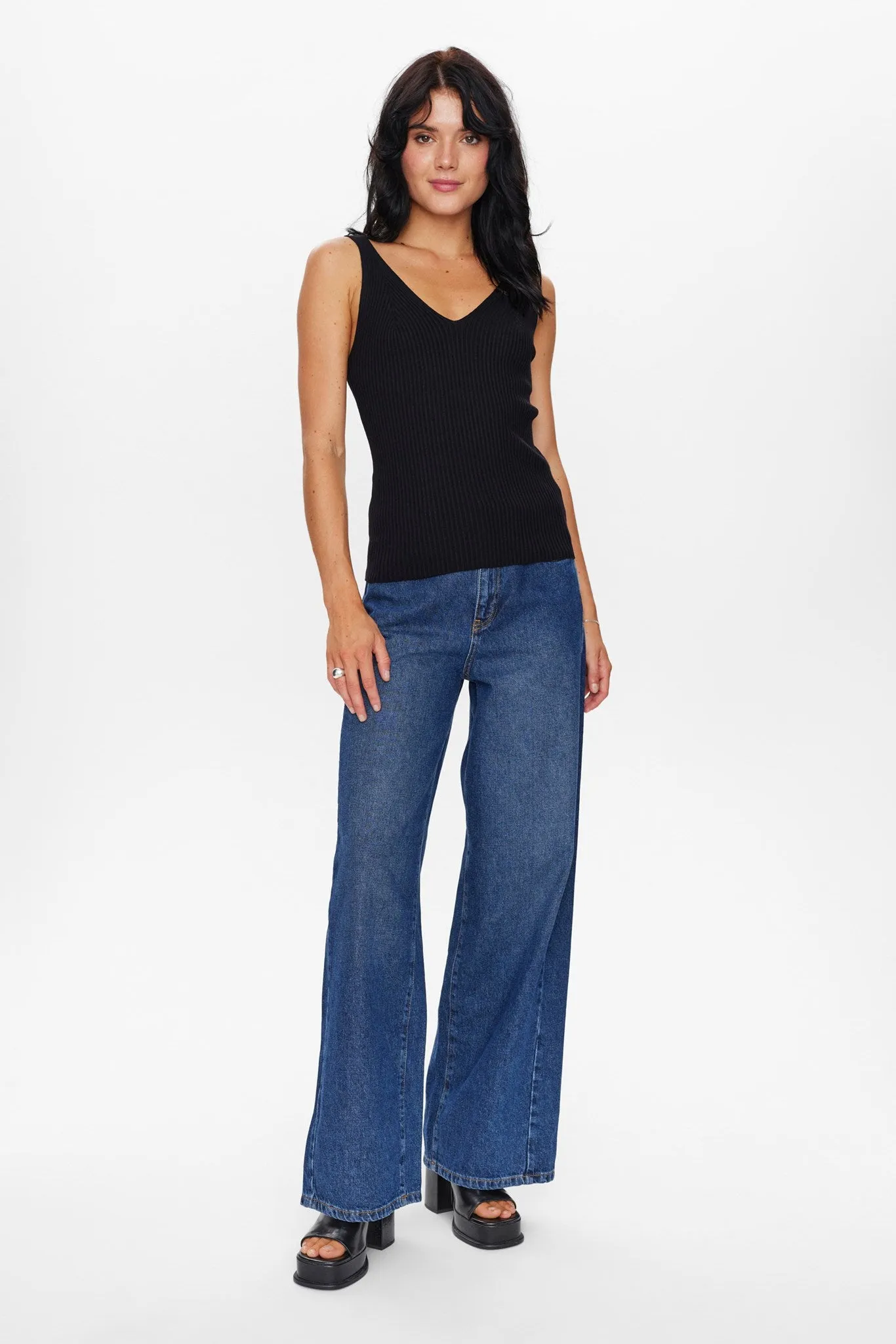 NUCERYS KNIT TOP - Caviar