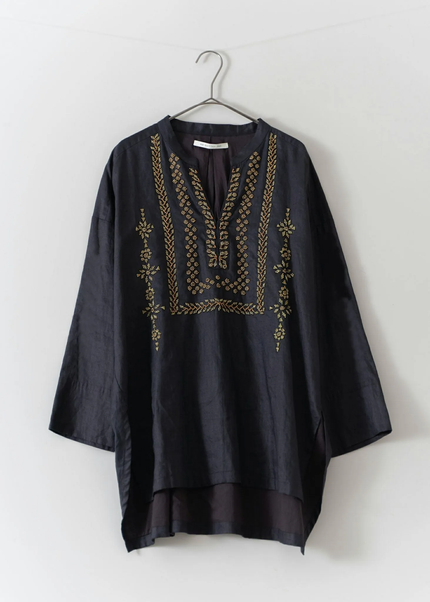 Ramie Bijoux Embroidery Top