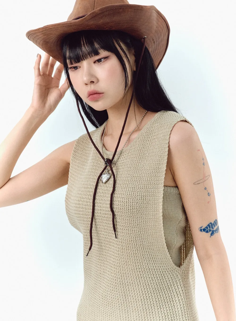 Sleeveless Knit Top IU329