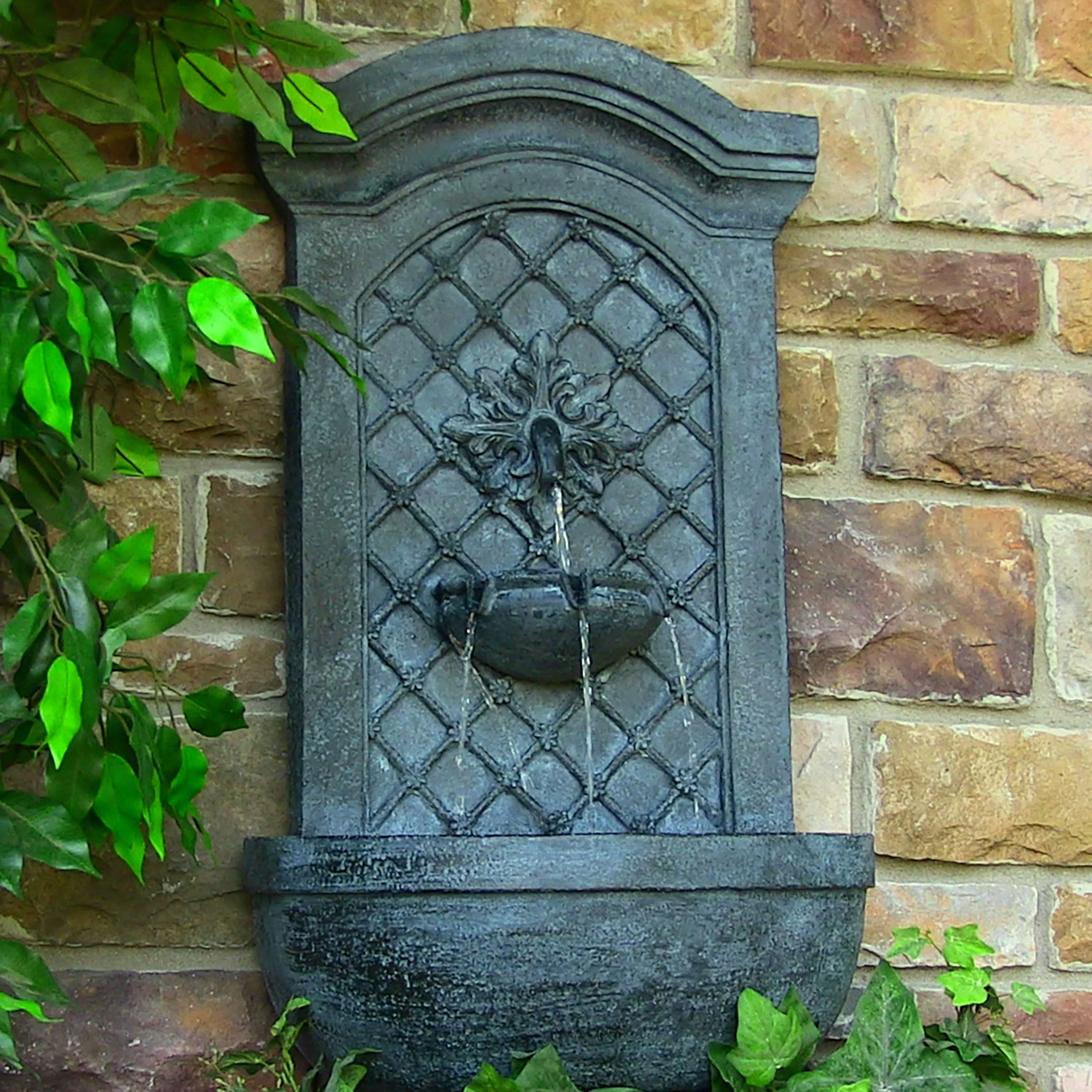Sunnydaze Rosette Leaf Outdoor Wall Fountain