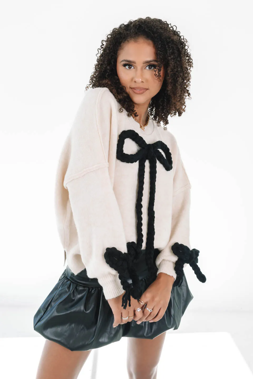 Take A Bow Sweater - Ivory