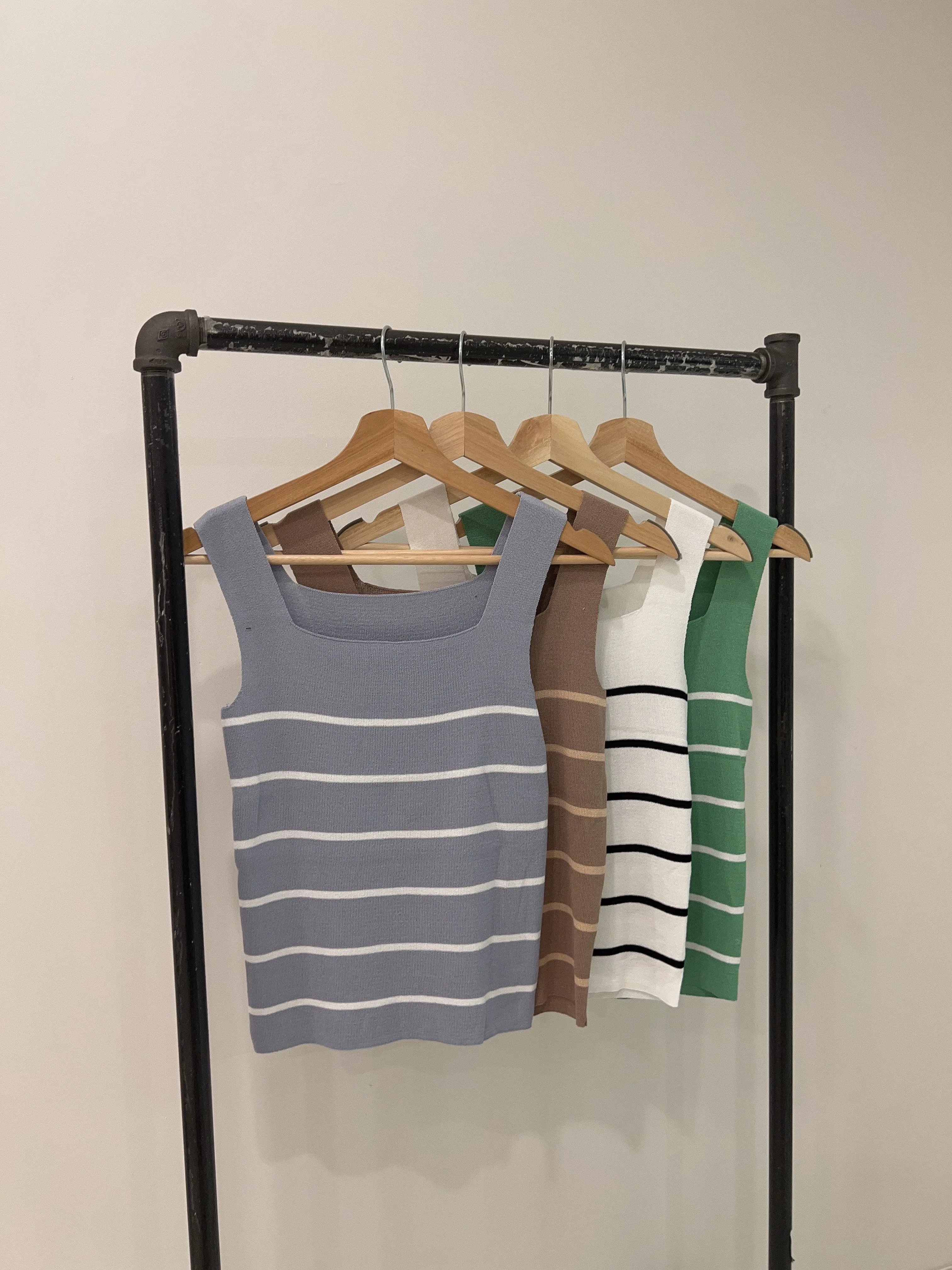 TARA Knitted tank top