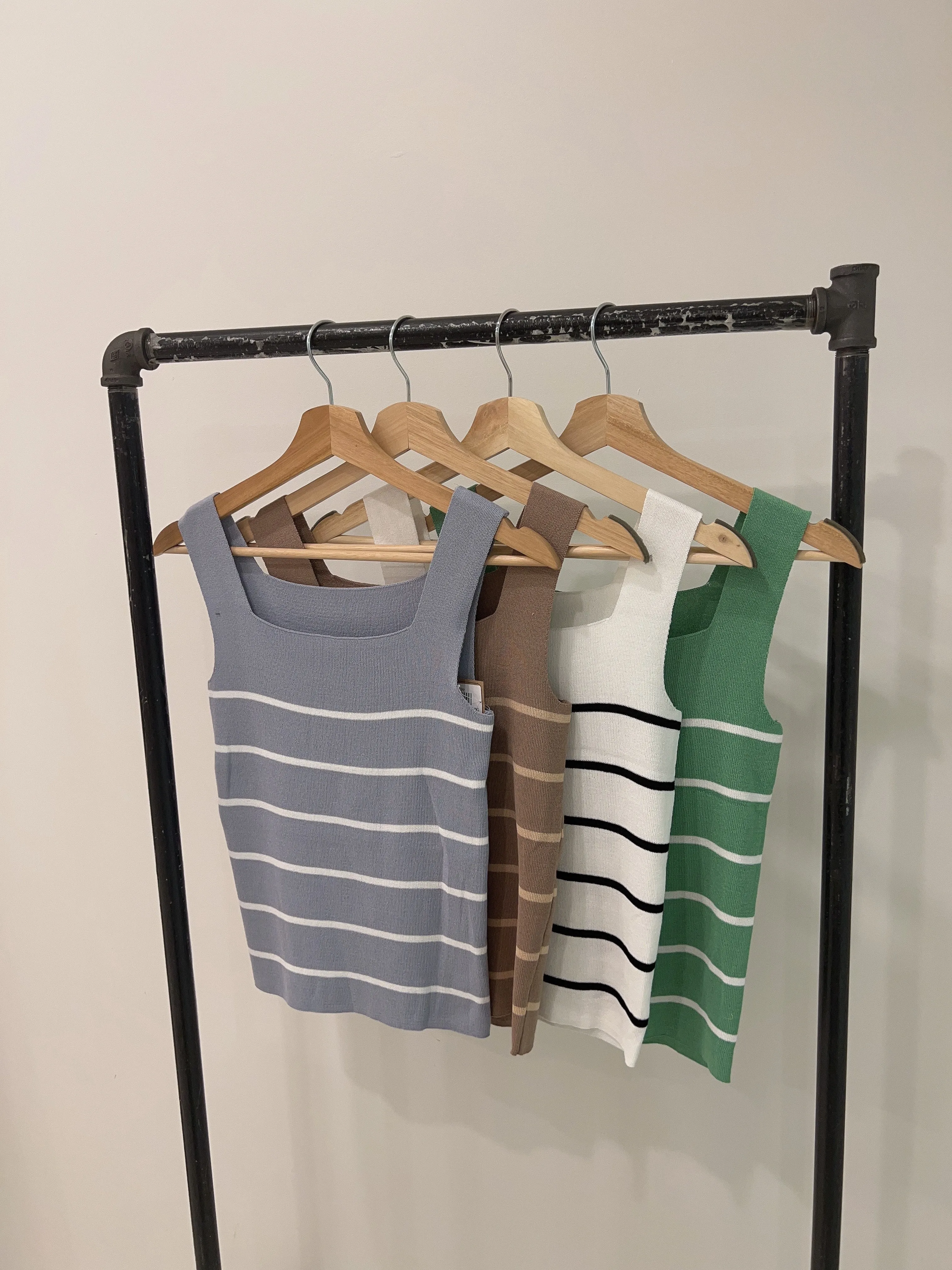 TARA Knitted tank top