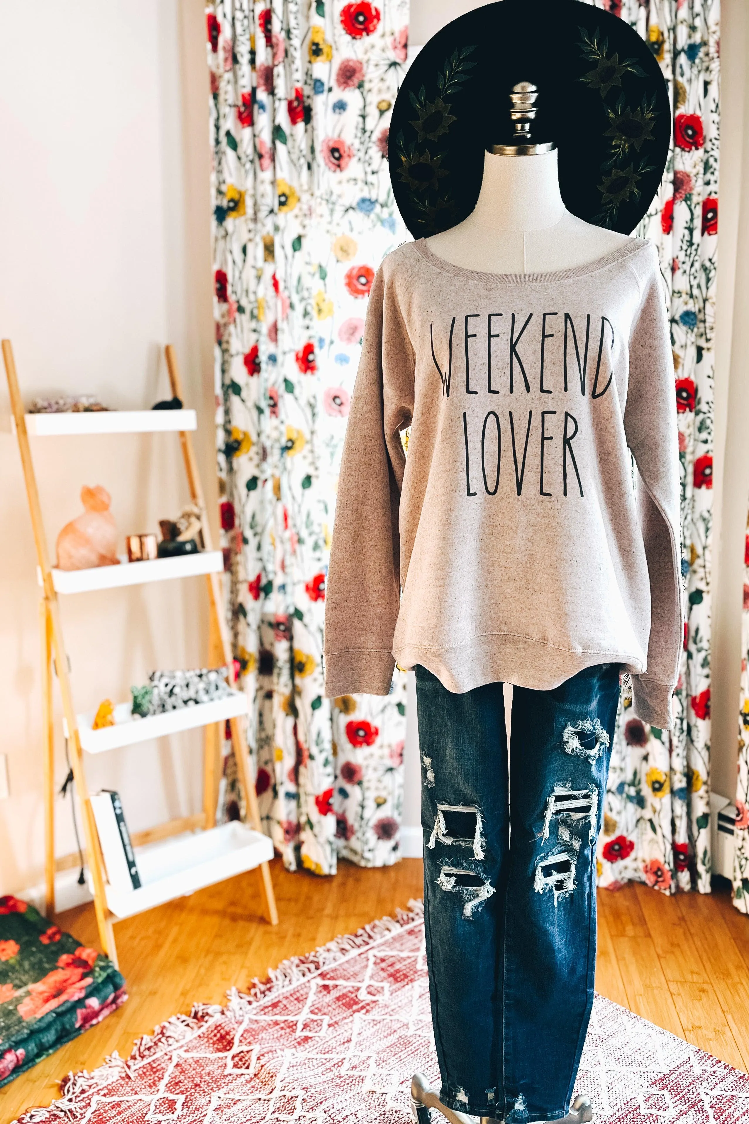 Weekend Lover Relaxed Scoop Neck Pullover